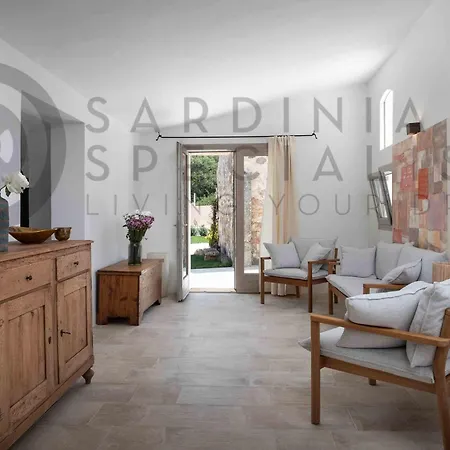 Villa Stazzu La Chessa *